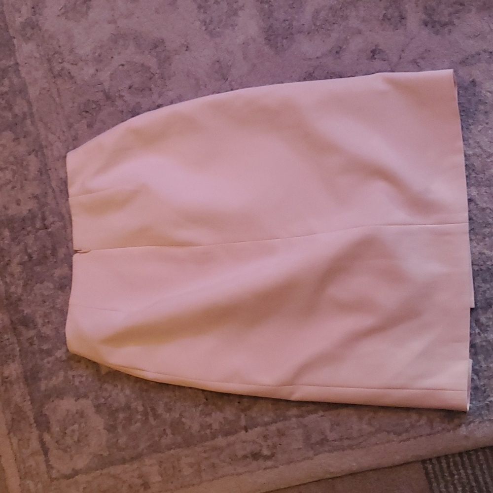White House Black Market Skirt - Picture 8 of 9